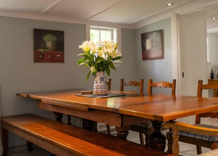 Walnut - Sleeps 6, Walk To Wanaka