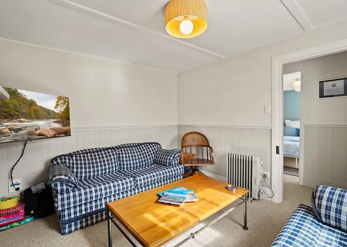 Walnut - Sleeps 6, Walk To