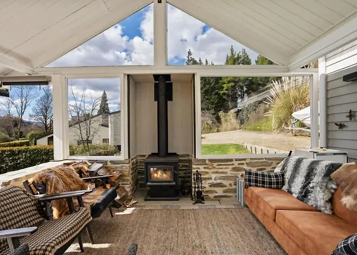 Walnut - Sleeps 6, Walk To *
